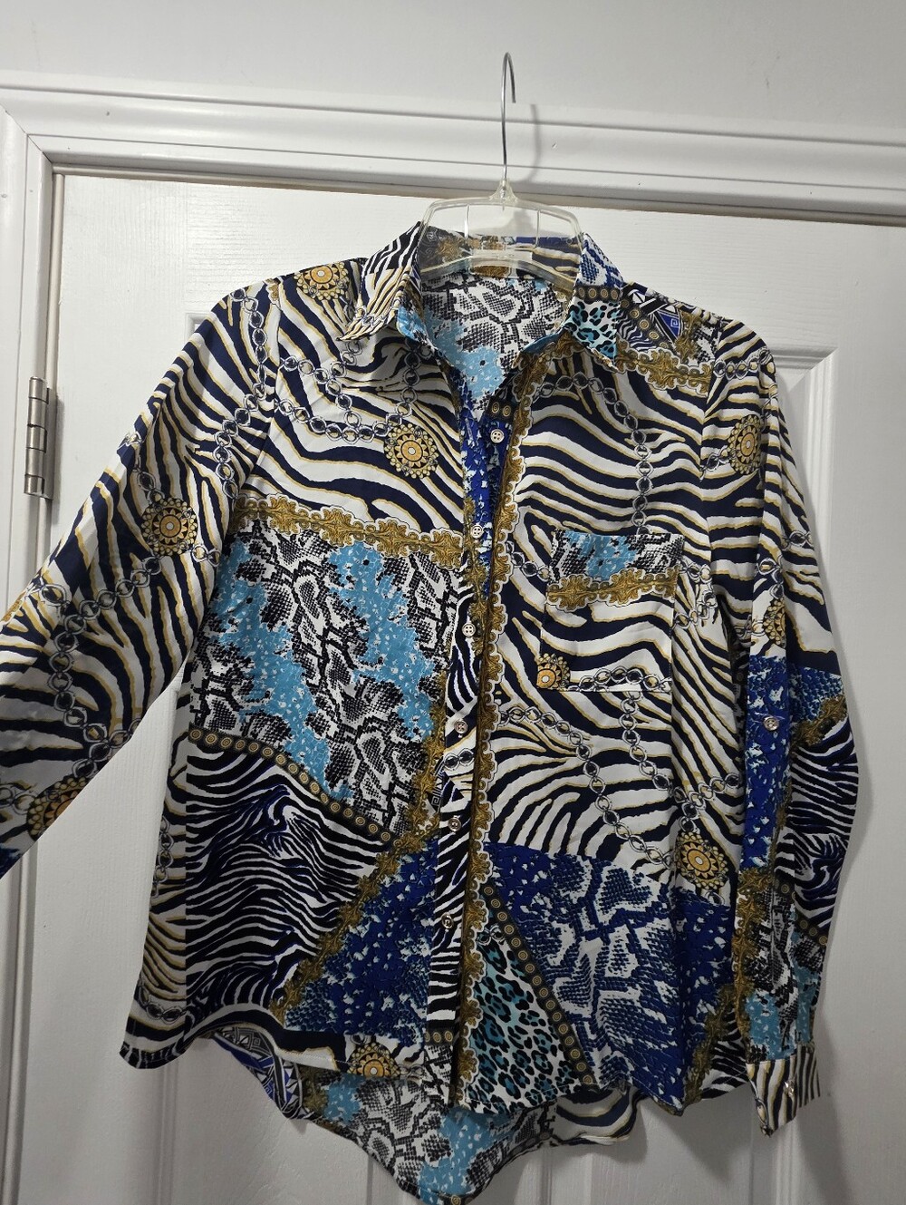 Women's Blue Patterned Long-Sleeve Button-Up Shirt